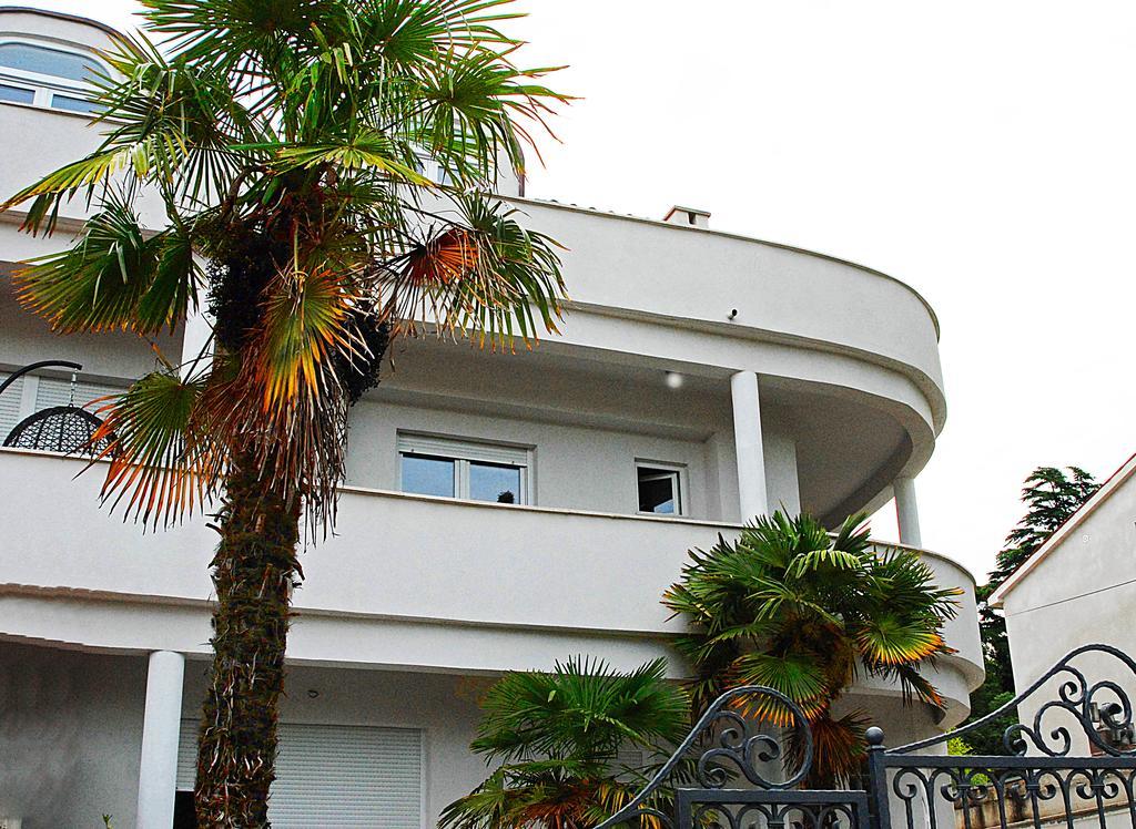 Apartment Klara Pula Exterior photo
